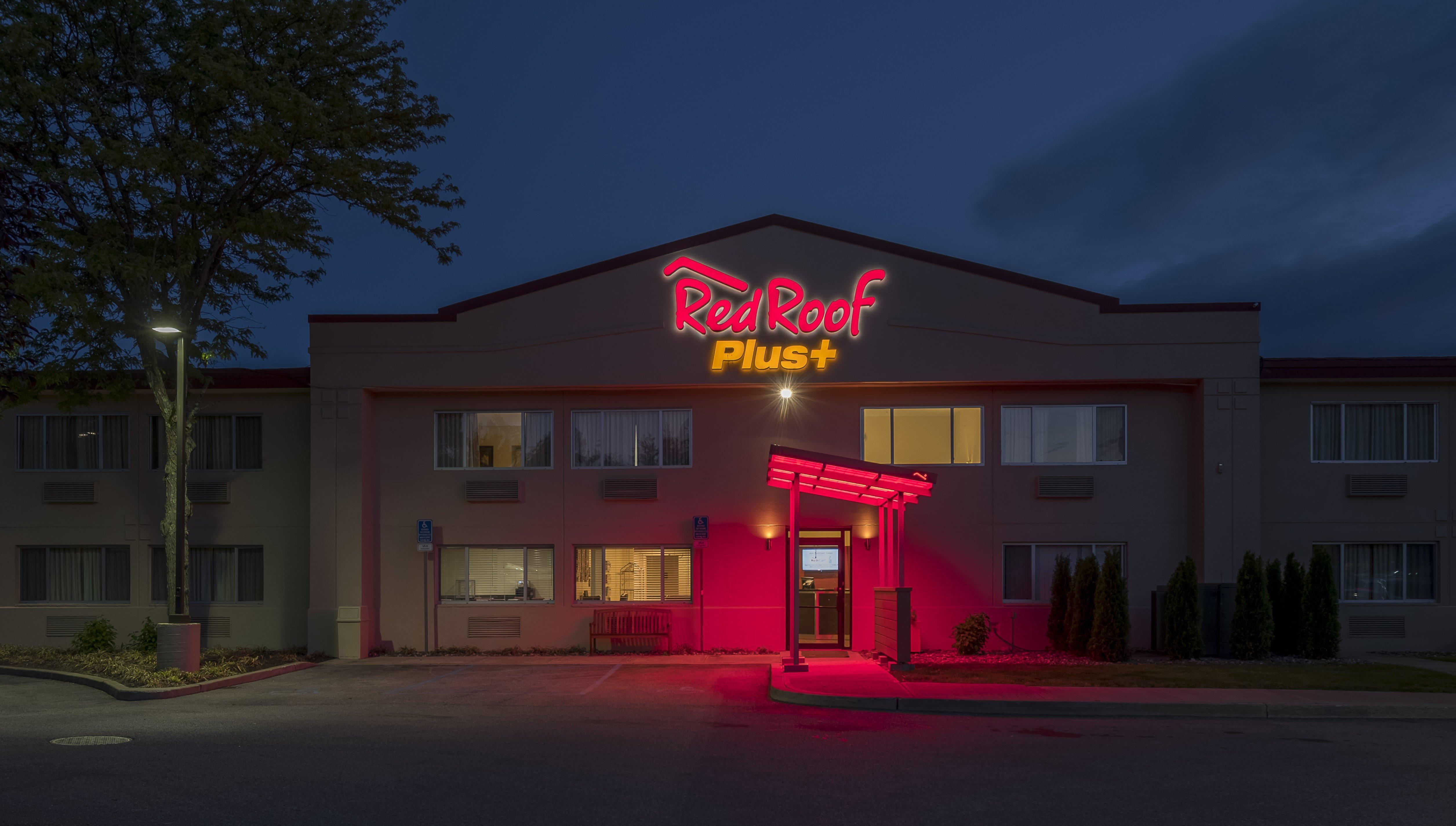Red Roof Inn Plus+ Poughkeepsie Exterior photo